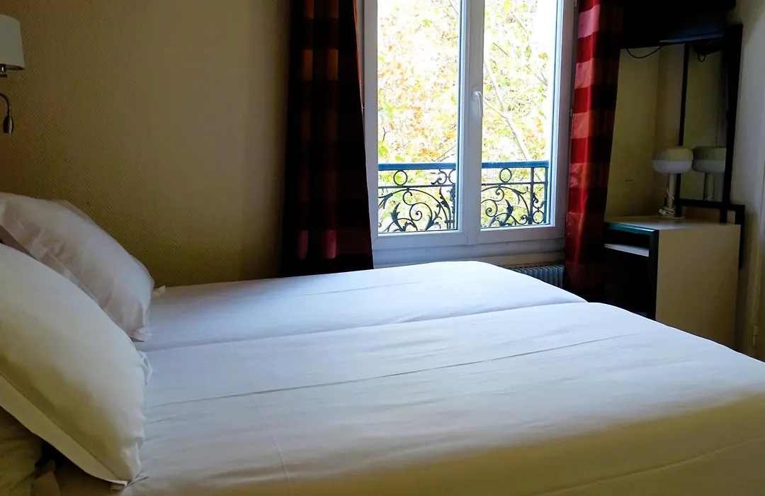 Hipotel Belgrand Edith Piaf-1